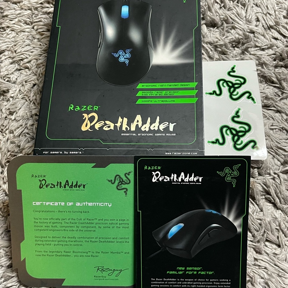Razer DeathAdder Essential Gaming Mouse - Black and Blue
